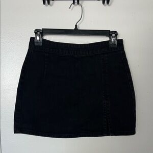 THE LOLA MINI SKIRT BLACK